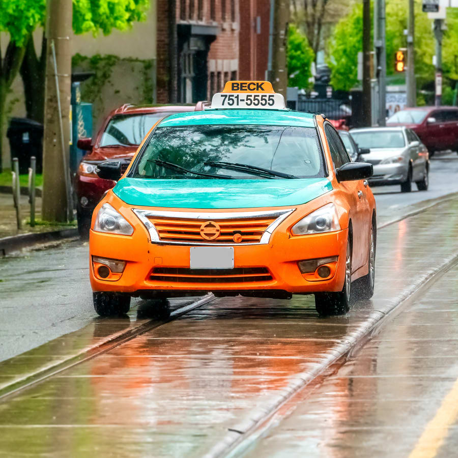 Taxi | Travel to Jewish Niagara